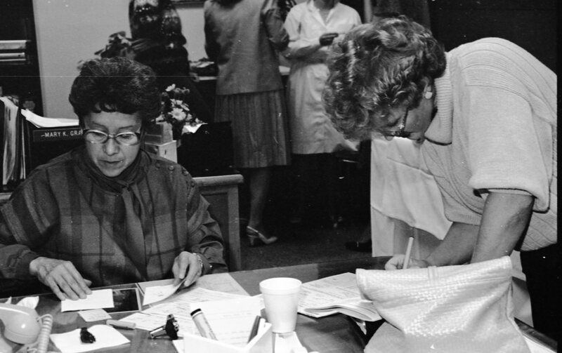 1986 Employees, Continuing Education Party 03