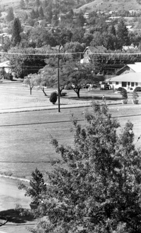 1984 Campus 02