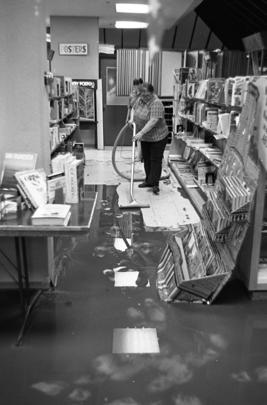 1978 Hoke Hall, Flood Bookstore Cleanup 05