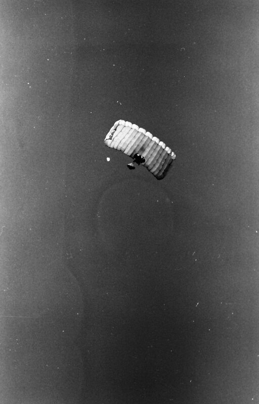 1987 New Student Days, Parachutist 03