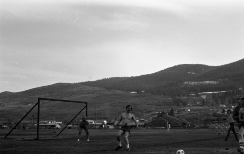 1976 Soccer Game 01