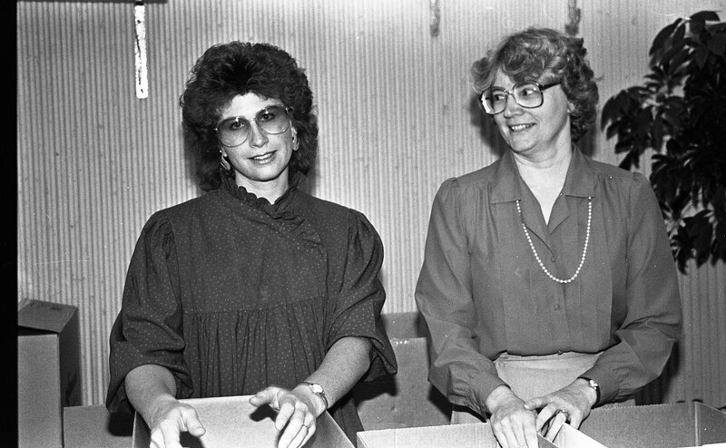 1989 Employees, Reception 12