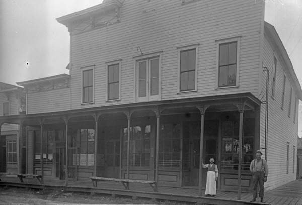 Elgin, Business