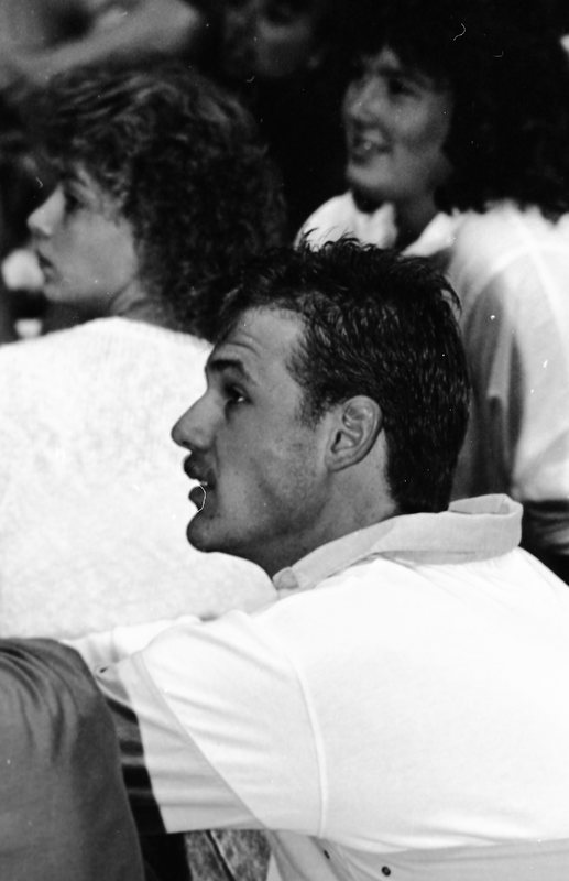 1987 New Student Days, Indoors 11