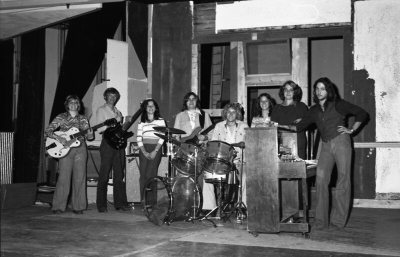 1976-77 Ambassadors 03