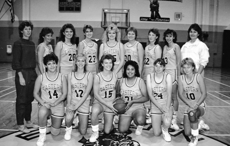 1987 Women's Basketball Team 03