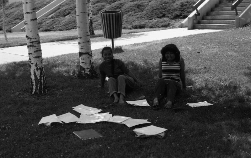 1984 Students, Outdoors, Enjoying Sunshine 06