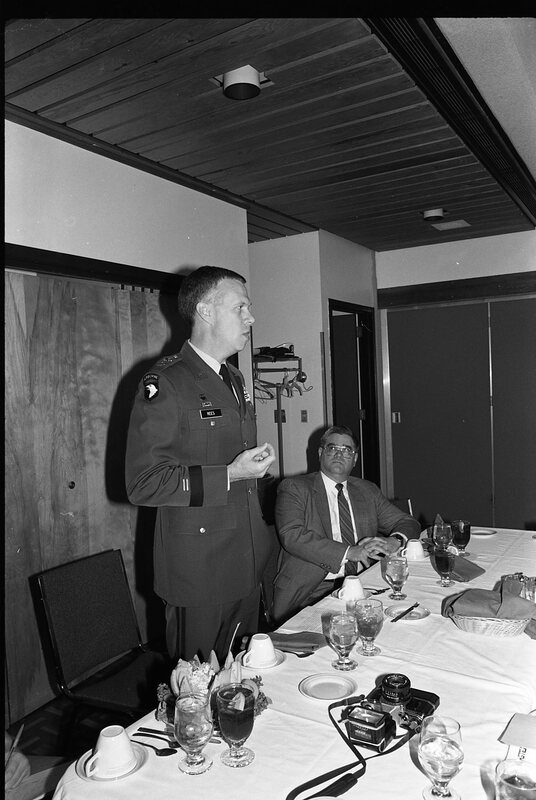 1991 GOLD Program, National Guard Signing 02