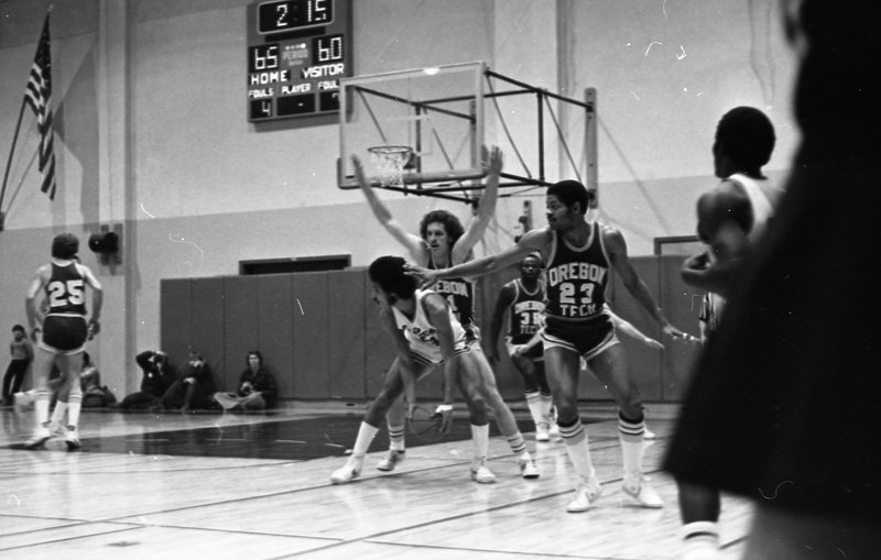 1980 Men's Basketball, February Home Game 28