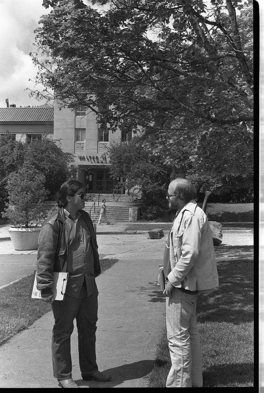 1989 Students, Outdoors 48