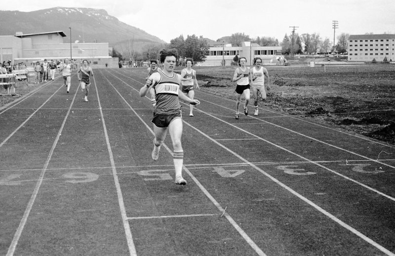 1983 Track, Running 01
