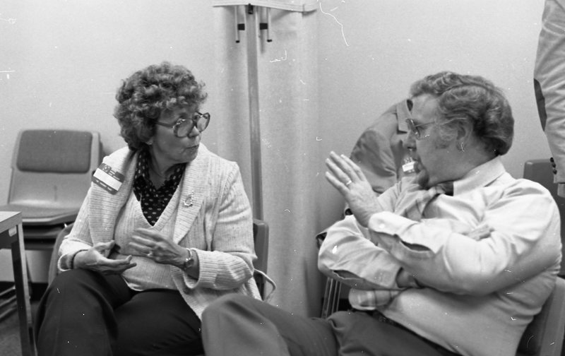 1980 Employees, Talking 04
