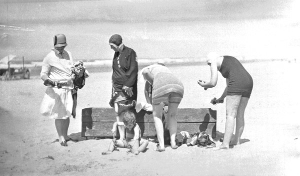 Reuter Group-XX, Beach 2