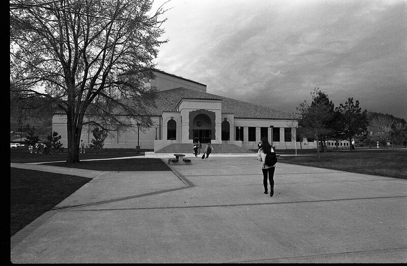 1991 Students, Walking 59