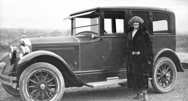 Reuter, Woman &amp; Car 3