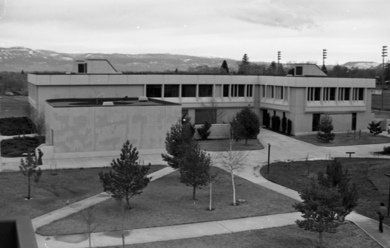 1982 Zabel Hall 04