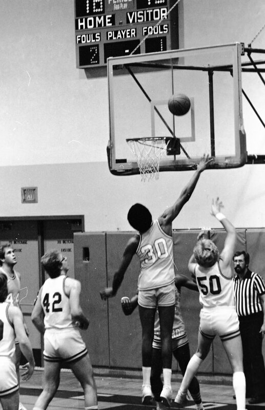 1983 Men's Basketball, EOSC vs. Idaho State, Action 21