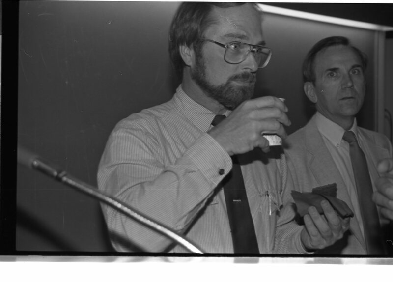 1989 Employees & Guest, Reception 02