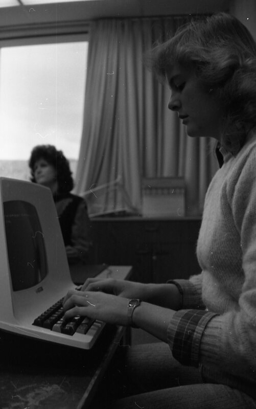 1984 Students, Secretarial Science 04