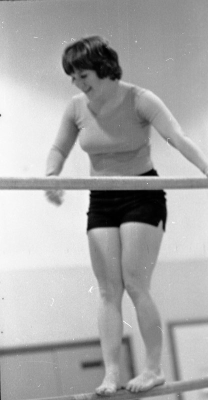1974 Gymnastics, Parallel Bars 01