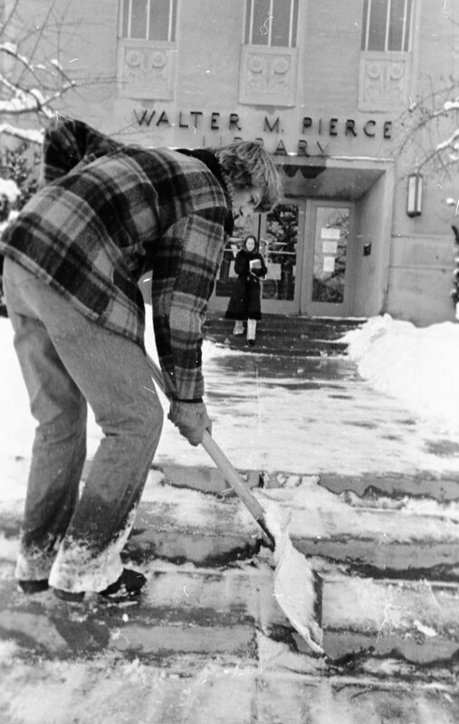 1974 Student, Shoveling Snow 10
