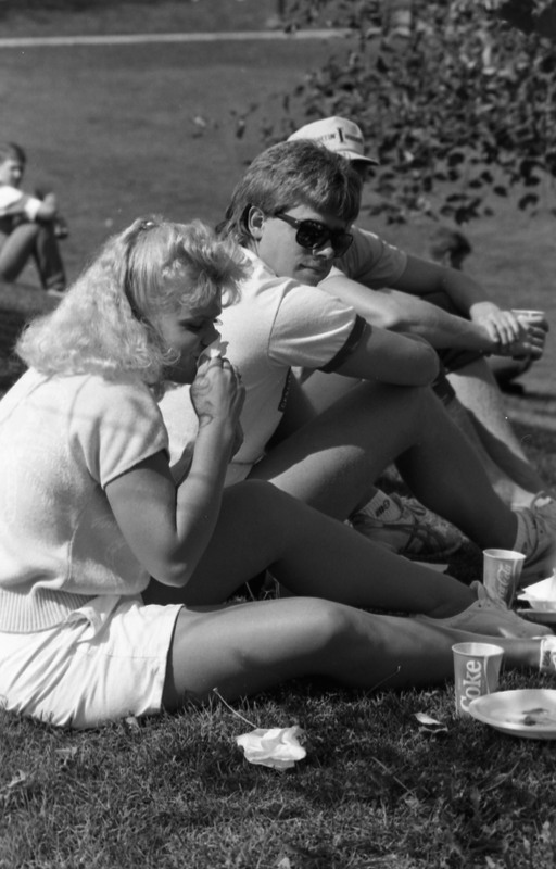 1987 New Student Days, BBQ 19