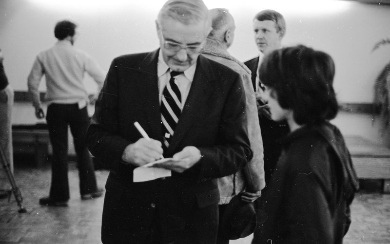 1981 Guest, Governor Atiyeh Autographing 03