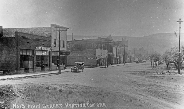 Huntington, Main Street