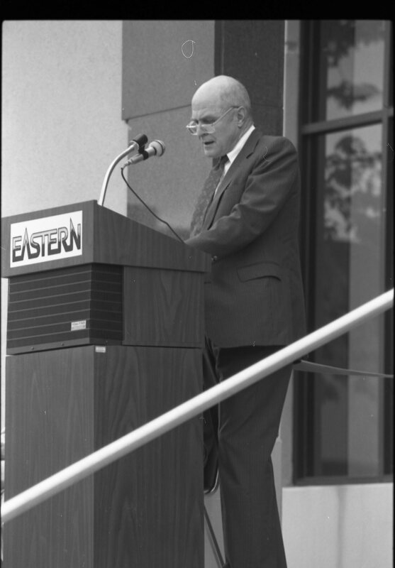 1990 Loso Hall Dedication 05