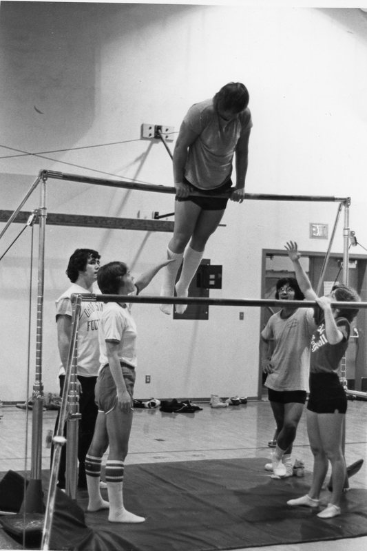 1977 Gymnastics, Parallel Bars 01