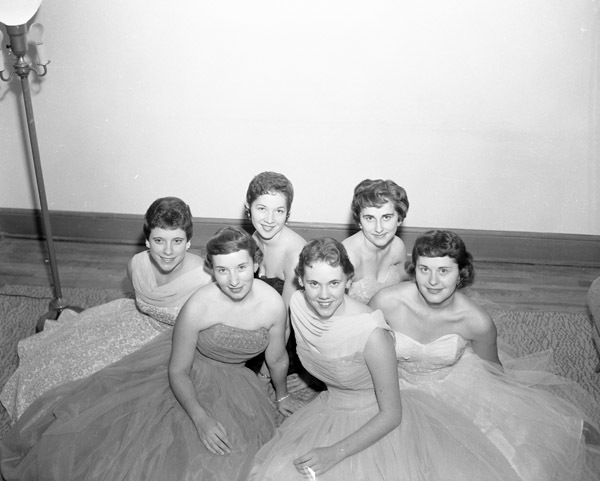 1957 Homecoming Queen Candidates 1-2