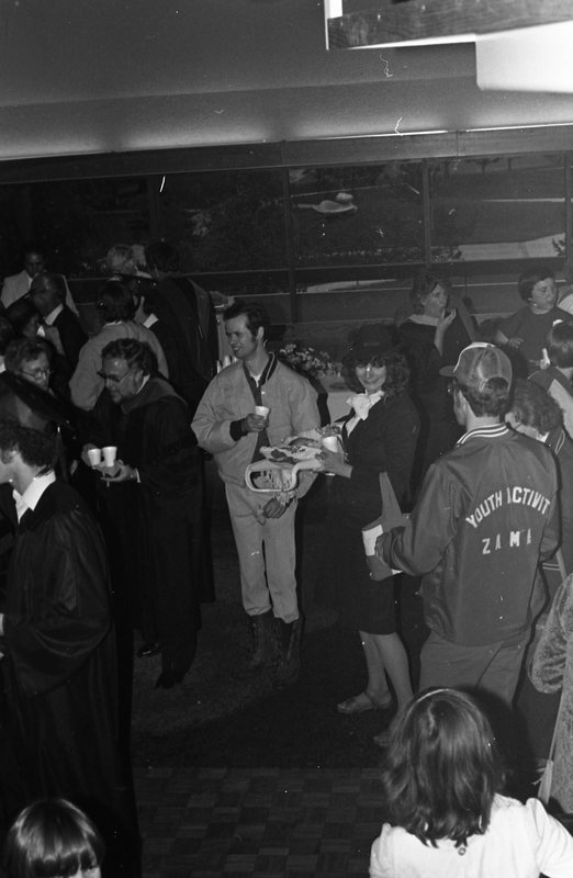 1982 Graduation, Refreshments 18