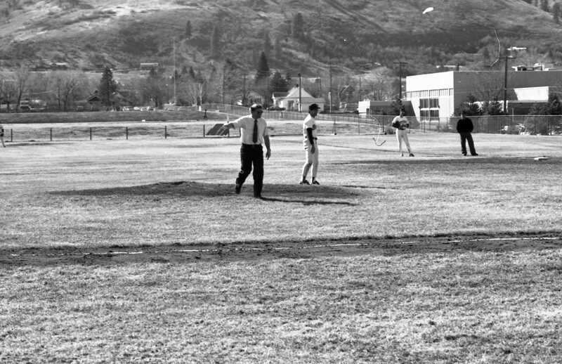 1985 Baseball, President Pitch 03