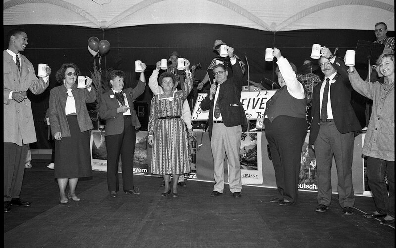 1990 Homecoming Officials 08