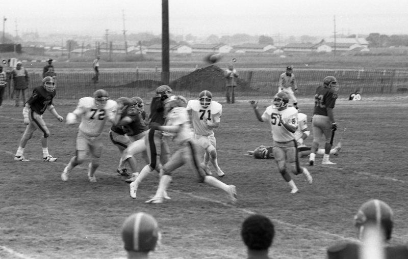 1982 Football, Alumni Game 08