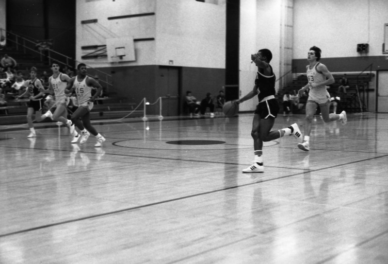1986 Basketball Action , EOSC vs. OIT 13
