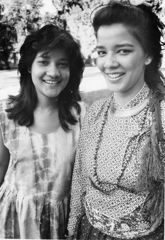 80's Students, Women 1-2