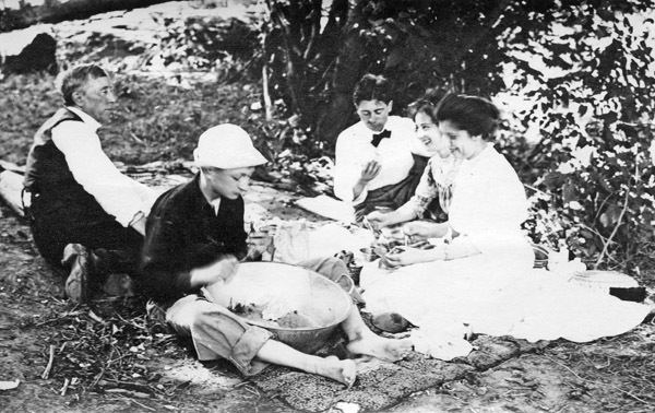 Reuter Group-E, Picnic 2