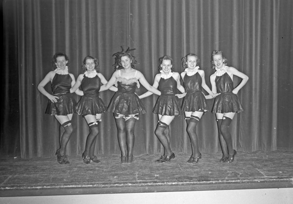 EOCE, Cancan Girls 1