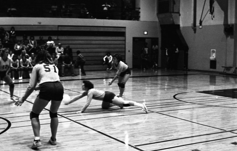 1981 Volleyball Action 21