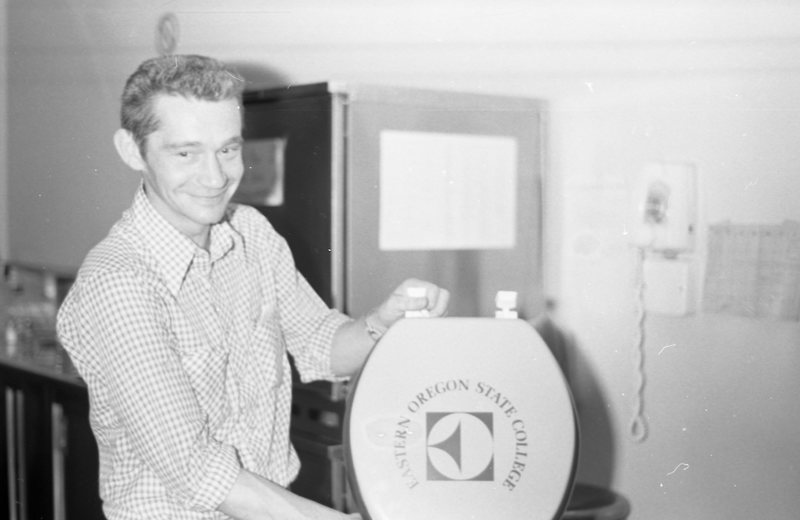 1979 Employees, Toilet Seats 04