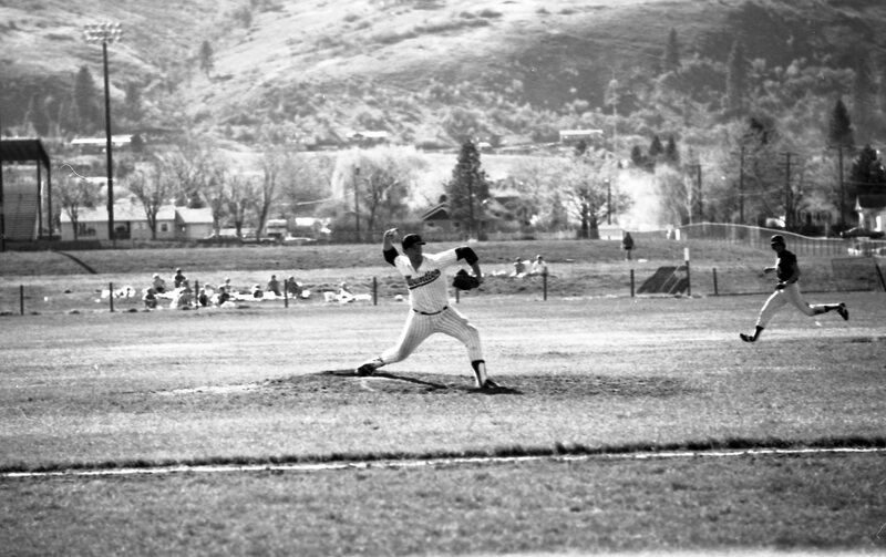 1985 Baseball, April Action 06