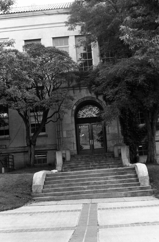 1984 Ackerman School Entrance 09