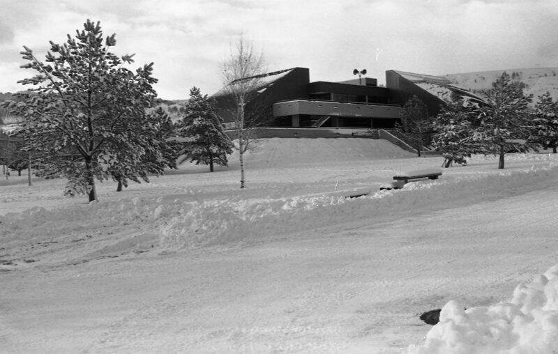 1984 Hoke Hall in Winter 02