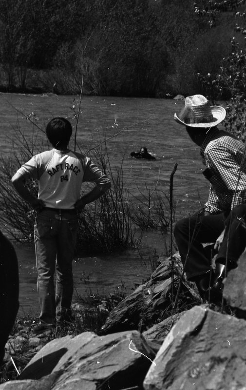1984 Raft Race, Floating 01