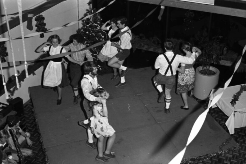 1977 Intercultural Entertainment 02