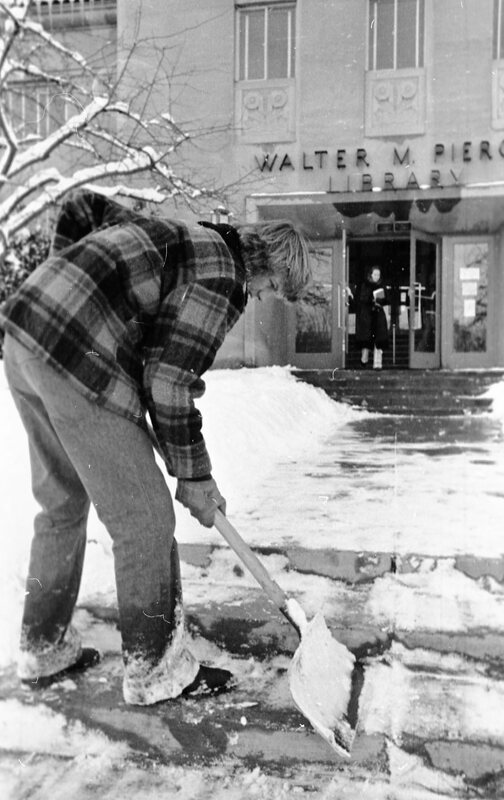 1974 Student, Shoveling Snow 11