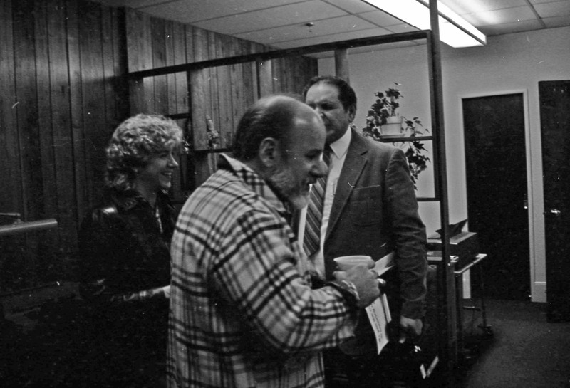 1985 Faculty Candids, Talking 02