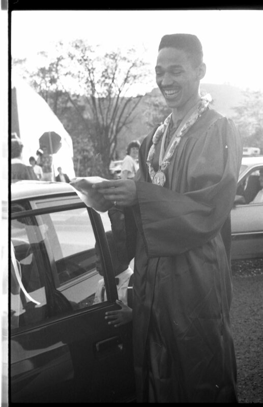 1989 Graduate with Family 06