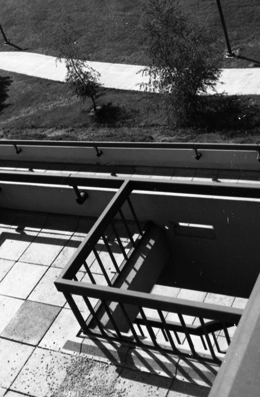 1984 Hoke Hall Patio 01